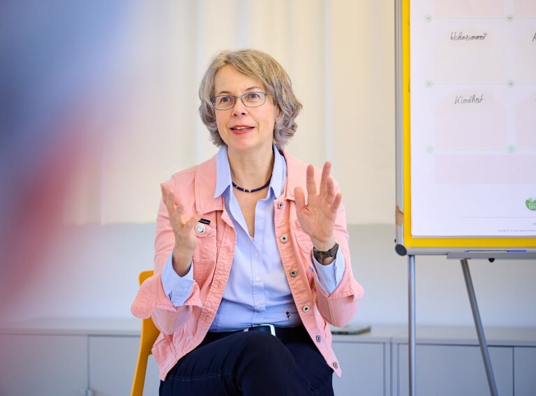 1_biografiearbeit-im-lebenshaus-dr-susanne-hofmeister-seminarbild-portrait-small