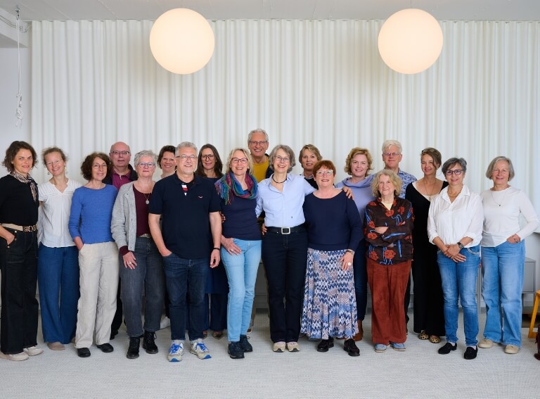 4_biografiearbeit-im-lebenshaus-dr-susanne-hofmeister-seminarbild-gruppenbild-small2